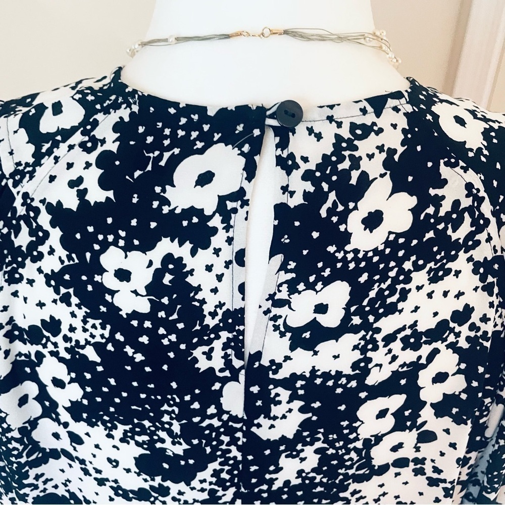 Ann Taylor Women's Floral Daisy Long Sleeve Shift Dress - Black/White, Size S - Picture 7 of 10